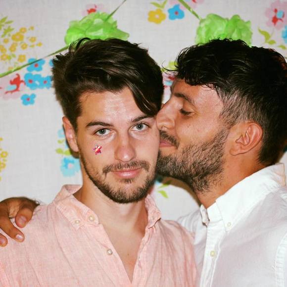 Meet your Posher, Alex - Picture 1 of 1